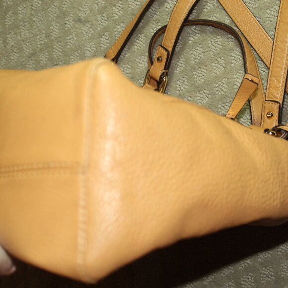 Michael Kors Yellow Tan Pebbled Leather Large Shoulder Handbag EUC! - Picture 7 of 15